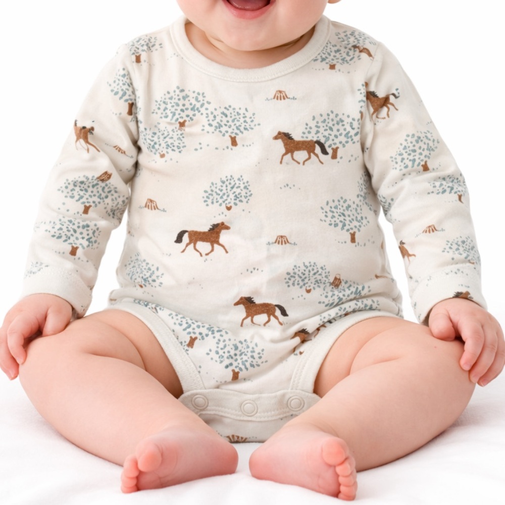 Carter’s Little Planet white horse print long sleeve bodysuit size 6M